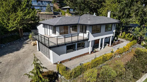 5198 Beckton Rd, Saanich, BC V8Y 2C1
