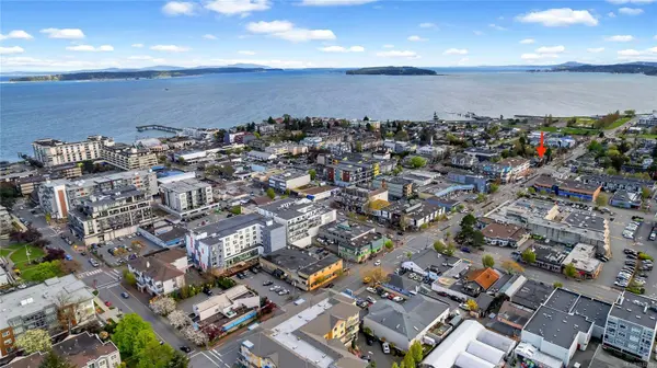 9691 Fifth St, Sidney, BC V8L 2W9