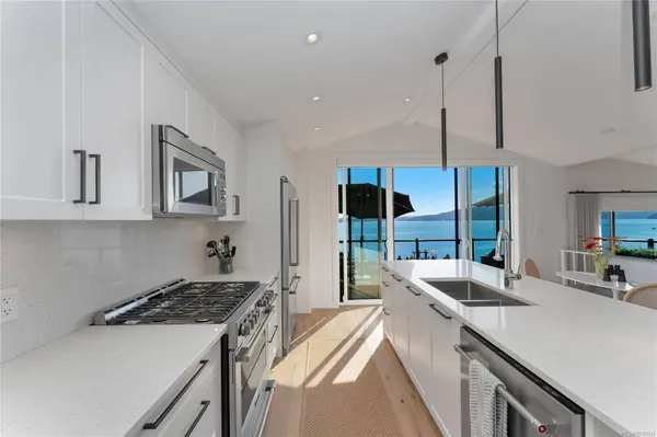 1723 Sandy Beach Rd #4, Mill Bay, BC V0R 2P4