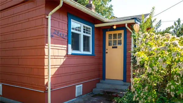 2945 Millgrove St, Saanich, BC V9A 1X2