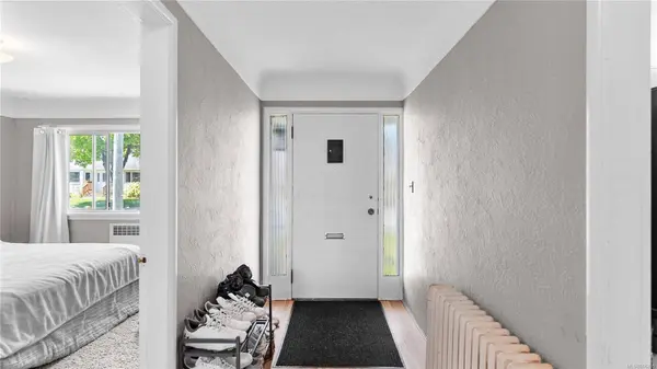 903 Shirley Rd, Esquimalt, BC V9A 6M3