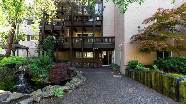 1020 Esquimalt Rd #308, Esquimalt, BC V9A 3N2