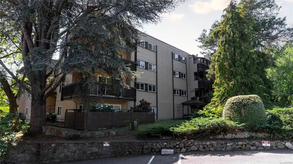 1020 Esquimalt Rd #308, Esquimalt, BC V9A 3N2