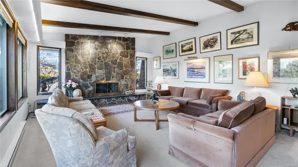 1616 Barksdale Dr, Saanich, BC V8N 4Z8