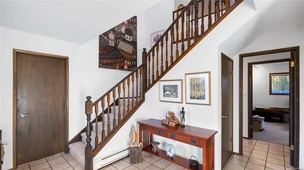 1616 Barksdale Dr, Saanich, BC V8N 4Z8