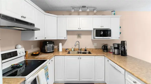 2843 Leigh Rd, Langford, BC V9B 4G5