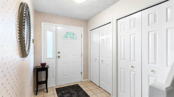 4044 Century Rd, Saanich, BC V8X 2E4