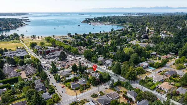 2550 Sinclair Rd, Saanich, BC V8N 1B8