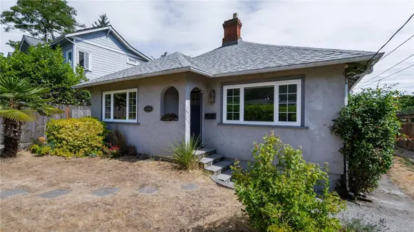 2550 Sinclair Rd, Saanich, BC V8N 1B8