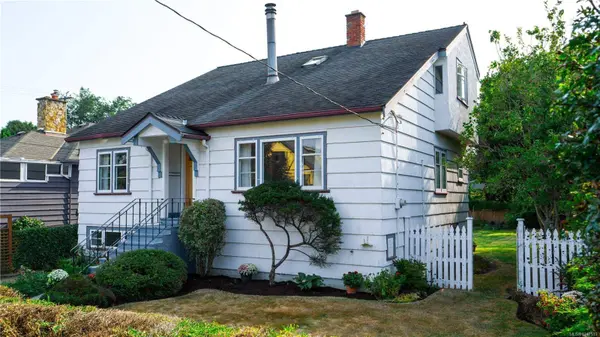 157 Cambridge St, Victoria, BC V8V 4B1