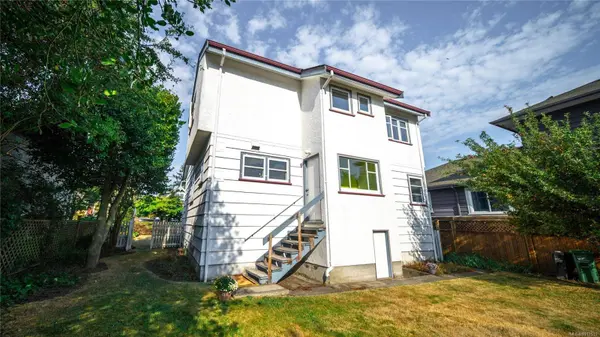 157 Cambridge St, Victoria, BC V8V 4B1