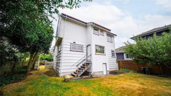 157 Cambridge St, Victoria, BC V8V 4B1