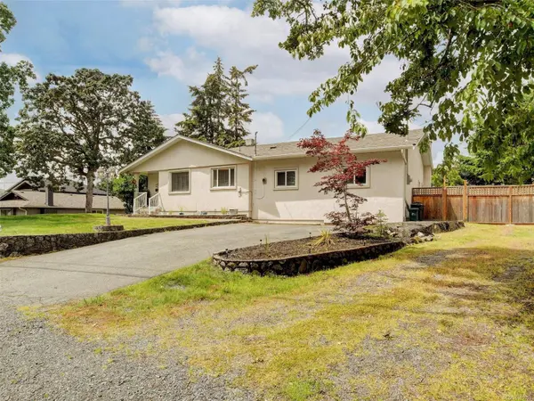 640 Strandlund Ave, Langford, BC V9B 3E9