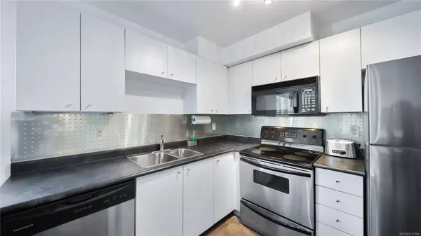 932 Johnson St #203, Victoria, BC V8V 3N4