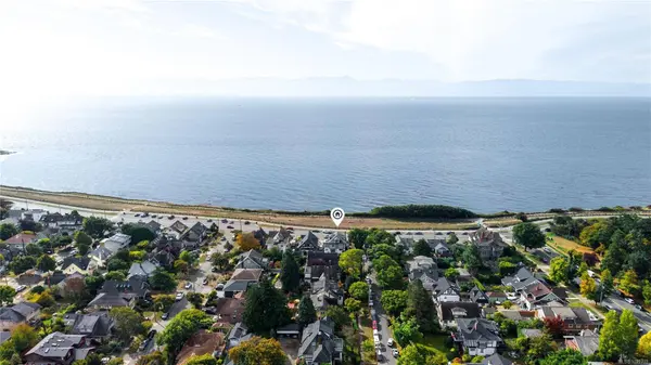 1124 Dallas Rd, Victoria, BC V8V 1B9