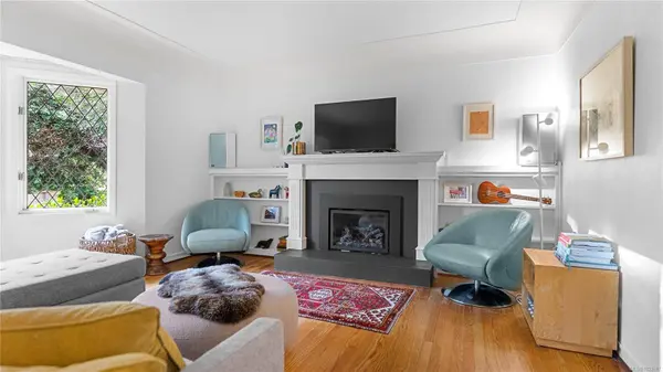 2792 Tudor Ave, Saanich, BC V8N 1L7