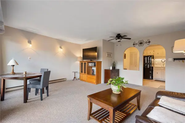 1419 Stadacona Ave #309, Victoria, BC V8S 5J3