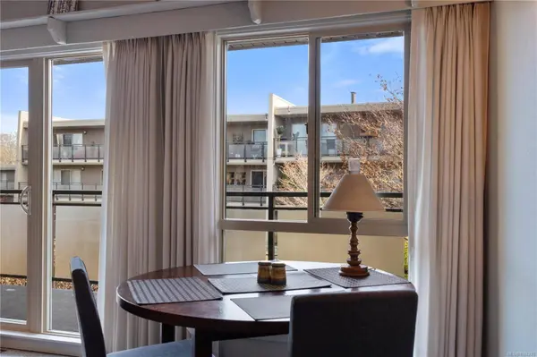 1419 Stadacona Ave #309, Victoria, BC V8S 5J3