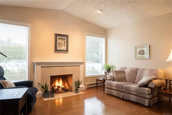 4209 Wakefield Pl, Saanich, BC V8N 6E6