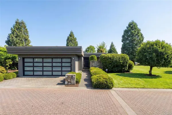 912 Walking Stick LN, Saanich, BC V8Y 3H6