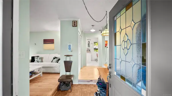 3855 Haro Rd, Saanich, BC V8N 4A6