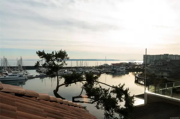 9949 Third St #201, Sidney, BC V8L 3B1