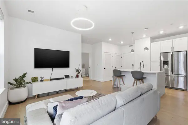 1411 KEY BLVD #206, Arlington, VA 22209