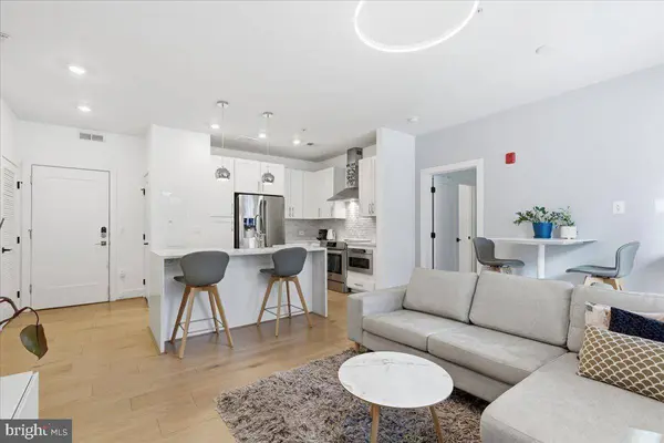 1411 KEY BLVD #206, Arlington, VA 22209