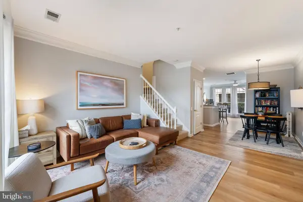 1907 KENWOOD AVE, Alexandria, VA 22302