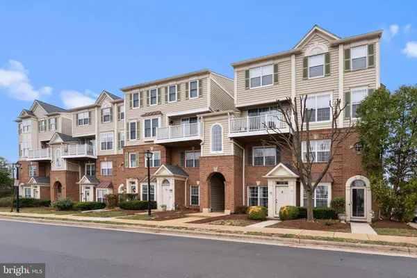 1907 KENWOOD AVE, Alexandria, VA 22302