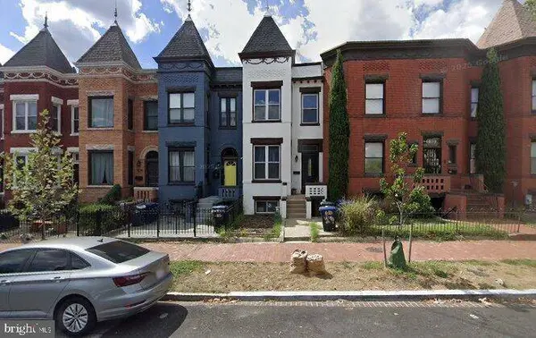 1018 11TH ST NE, Washington, DC 20002