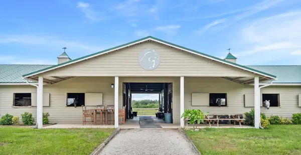 13700 SW Groveside DR, Stuart, FL 34997