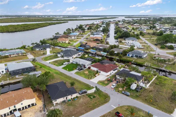3301 SANTA BARBARA DR, Punta Gorda, FL 33983