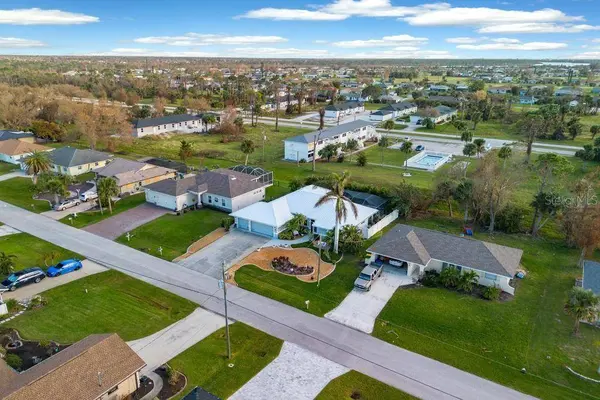 91 MARK TWAIN LN, Rotonda West, FL 33947