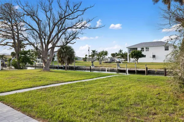 1940 PENNSYLVANIA AVE, Englewood, FL 34224