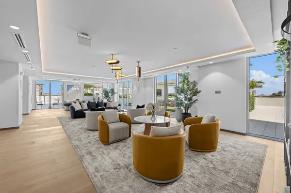 Social lounge