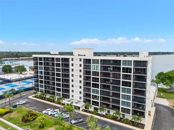 7100 SUNSHINE SKYWAY LN S #701, St Petersburg, FL 33711