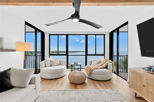 7100 SUNSHINE SKYWAY LN S #701, St Petersburg, FL 33711