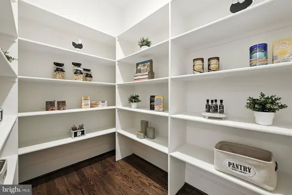 6434 NOBLE DR, Mclean, VA 22101