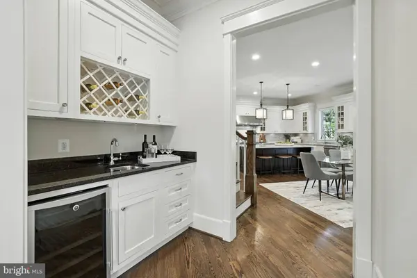 6434 NOBLE DR, Mclean, VA 22101