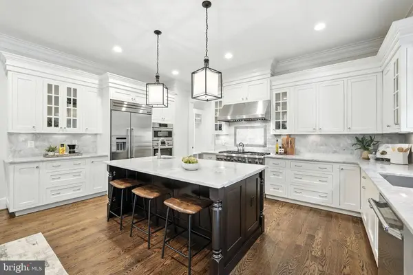 6434 NOBLE DR, Mclean, VA 22101