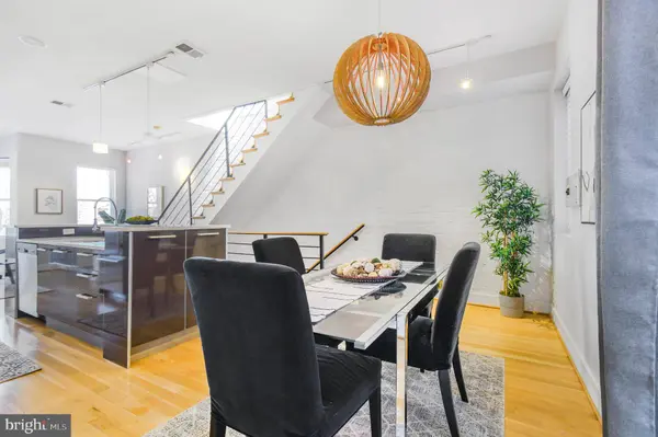 1538 SWANN ST NW, Washington, DC 20009