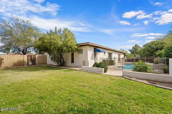 5345 E CROCUS Drive, Scottsdale, AZ 85254