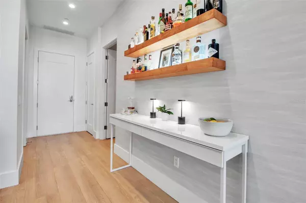 301 QUAY COMMONS #503, Sarasota, FL 34236