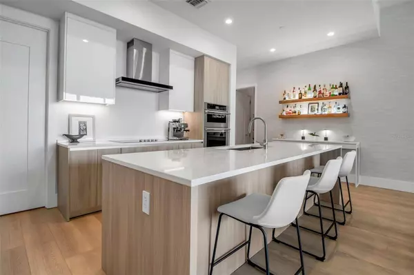 301 QUAY COMMONS #503, Sarasota, FL 34236