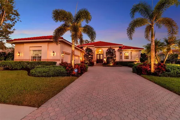 1076 RUISDAEL CIR, Nokomis, FL 34275