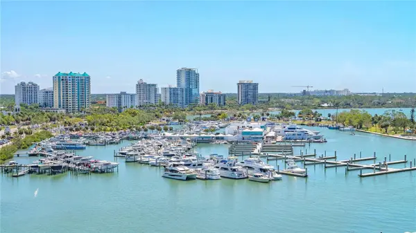 688 GOLDEN GATE PT #801, Sarasota, FL 34236