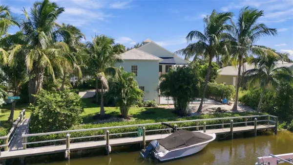 349 DOLPHIN SHORES CIR, Nokomis, FL 34275
