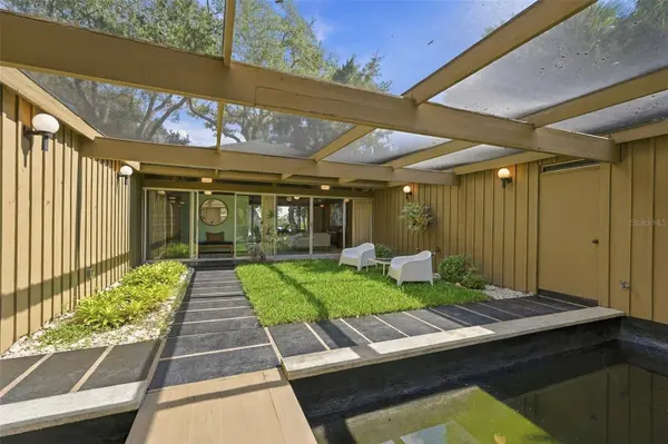 7535 MIDNIGHT PASS RD, Sarasota, FL 34242