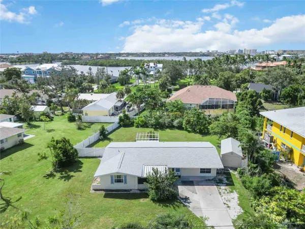 509 PALM AVE, Nokomis, FL 34275